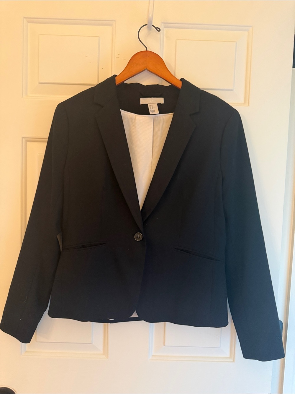 H&M Women's Black Single-Button Blazer with Notched Lapels